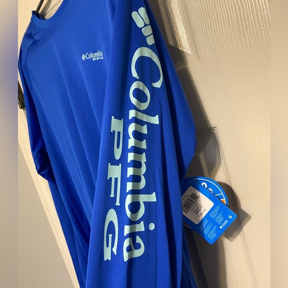 Columbia Women's - Active Dri-Fit Blue Long Sleeve Shirt - Picture 3 of 4